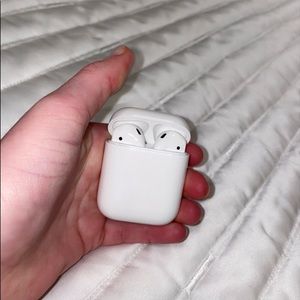 Air Pods Gen 1 authentic